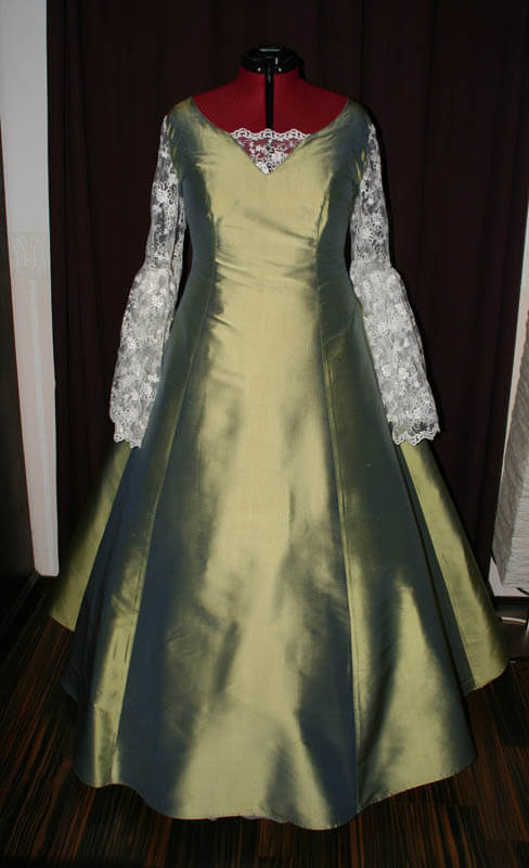 Brautkleid Seide grün