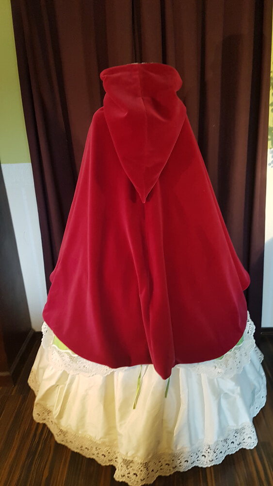 brautkleid cape