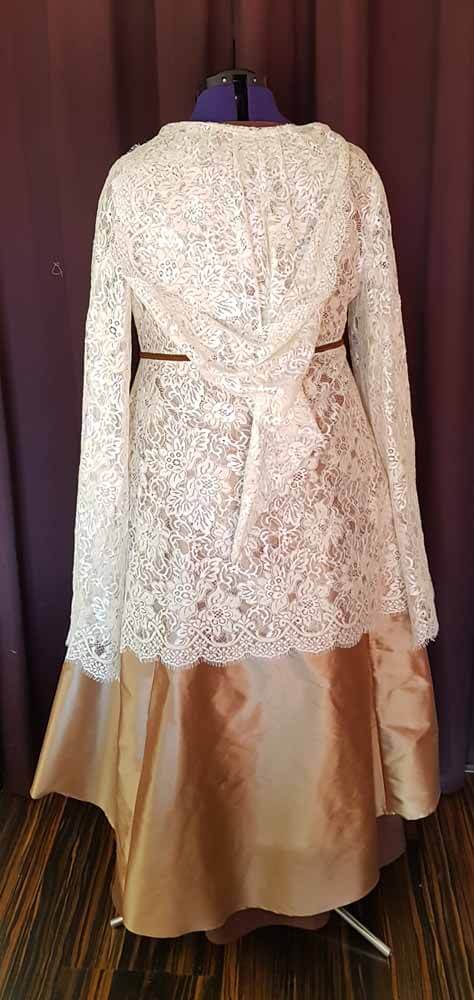 brautkleid-braun-natur Brautkleid mit Kapuze