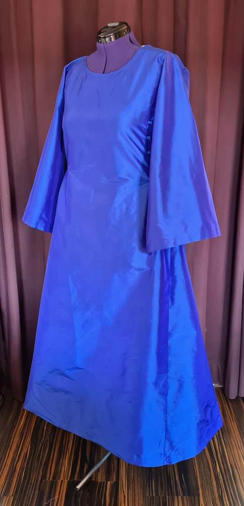 mittelalter-cotte-unterkleid-blau-seide Mittelalterkleid Seide Blau