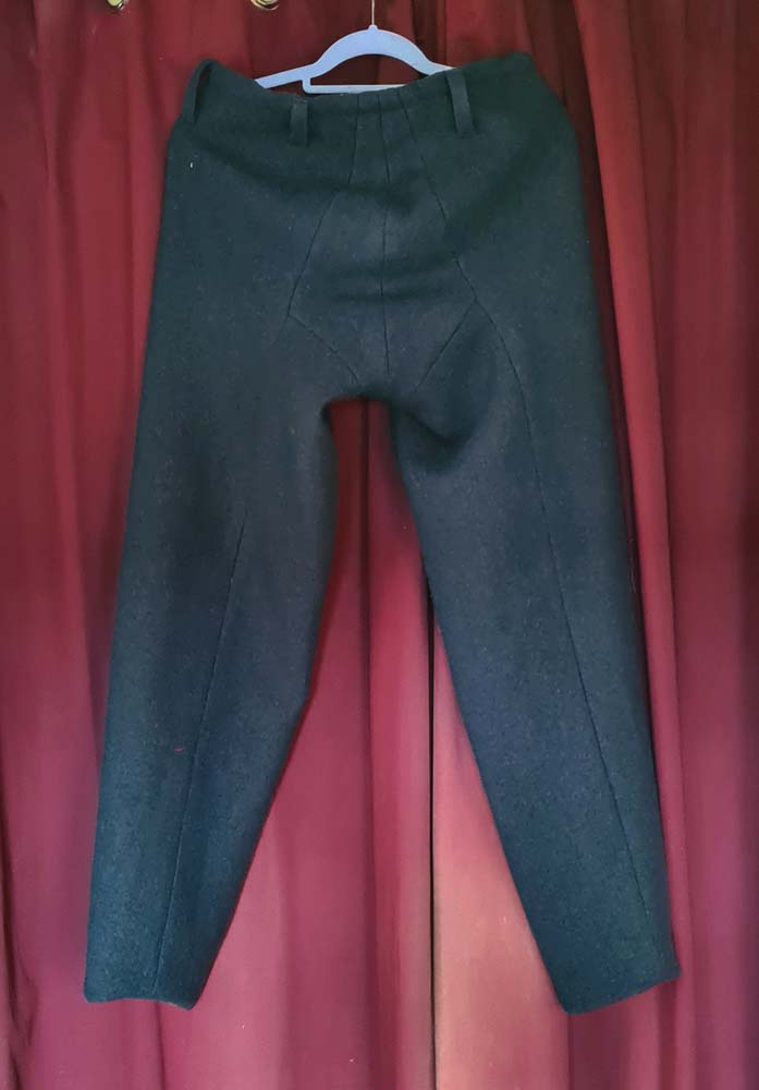 schamlatzhose-mittelalter-hinten-wolle Schamlatzhose