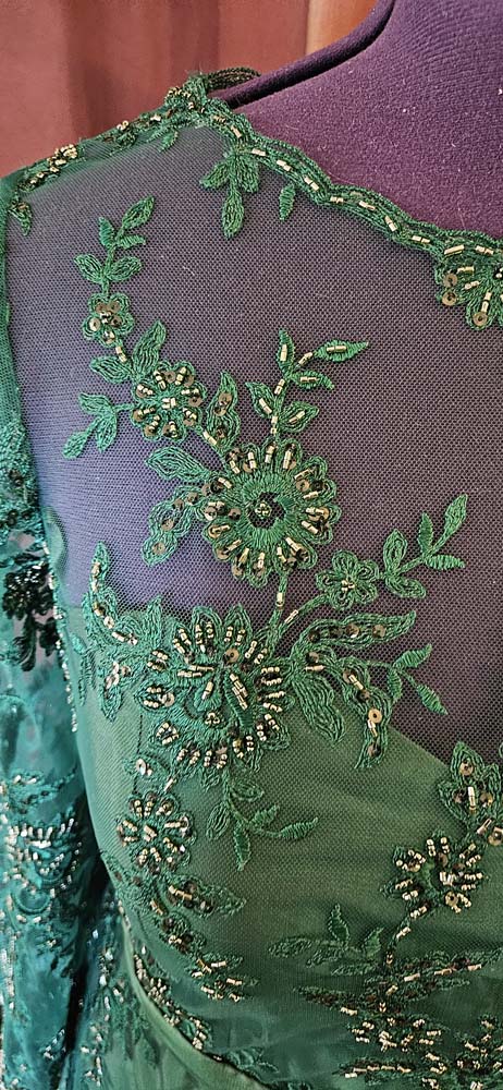 perlenspitze-gruen-cocktailkleid Cocktailkleid aus grüner Spitze