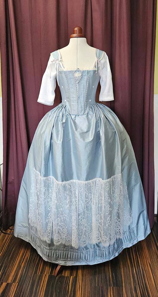 Unterkleider für Rokoko Robe a la Francaise aus hellblauer Seide